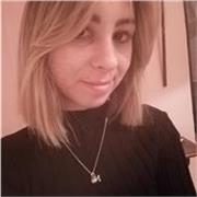 Laureata in canto pop/rock e studentessa di Didattica della musica impartisce lezioni di canto moderno e jazz